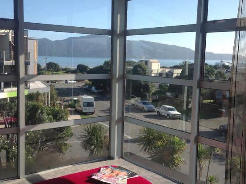 Top Floor Bed&Breakfast Paraparaumu Buitenkant foto
